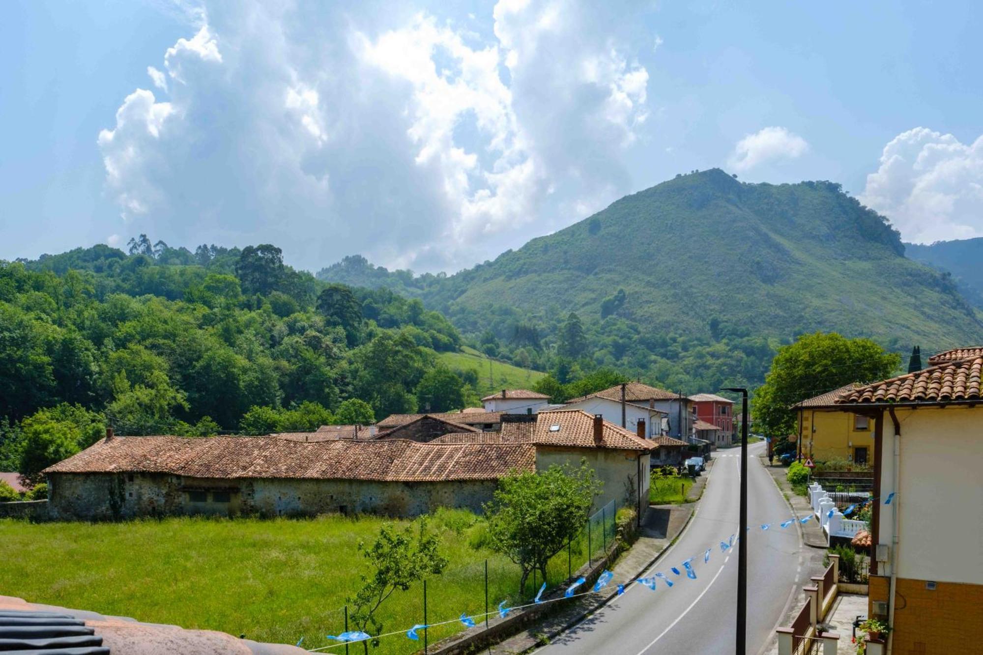 La Bolera Paraiso Astur Llanes Bagian luar foto